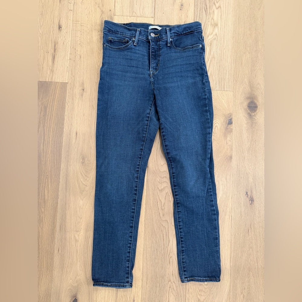 Levi’s 311 Shaping Skinny Jeans – Dark Wash – Size 29